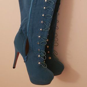 Lady's Thigh High Boots - Size 10 -  29 inch high